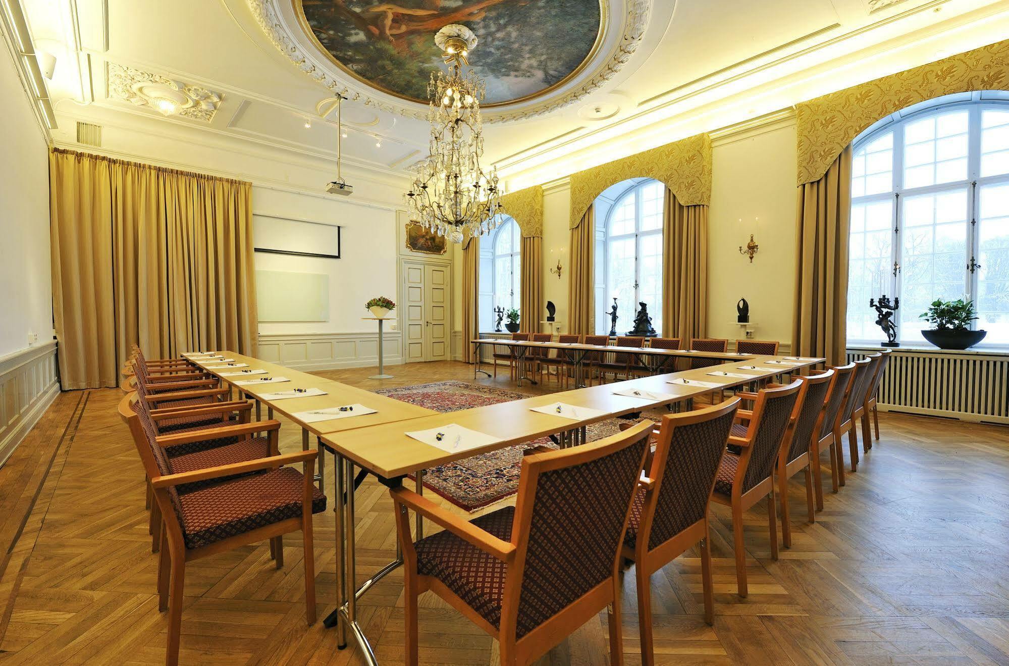 Naesby Slott Hotel แทบี ภายนอก รูปภาพ